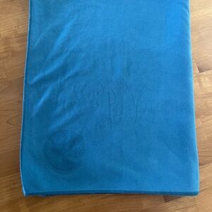 Manduka eQua hot yoga mat towel